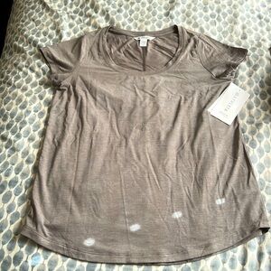 Athleta stratus ll tee